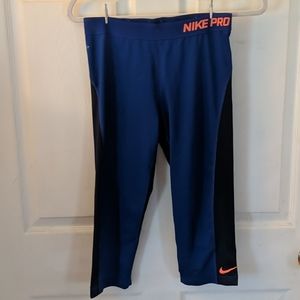 Nike Pro Capris